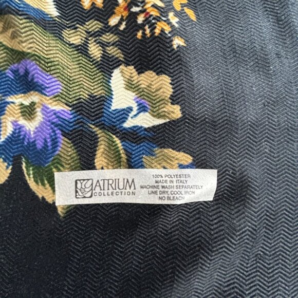 Atrium Collection Floral Print Rectangle Scarf 46x48 Black Lightweight Fringe - Picture 2 of 3